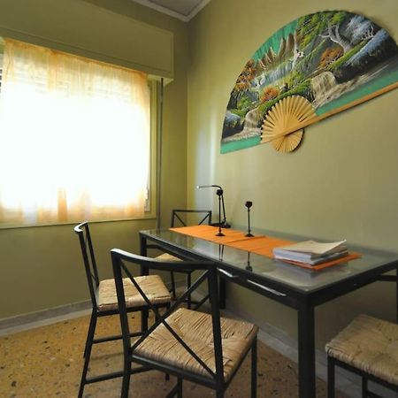 Nice Apartment Near City Center Athene Buitenkant foto